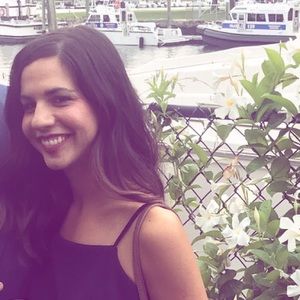 Meet your Posher, Elizabeth